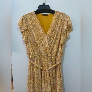 Elegant Yellow Patterned Maxi Dress